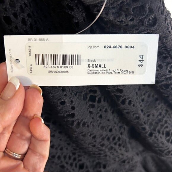 Bisou Bisou Crochet Romper Black Size XS Back zip closure with adjustable chain - Picture 7 of 7